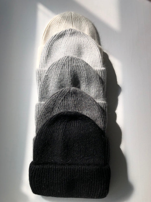 ROYAL ANGORA BEANIE - neutral