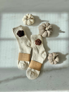 CROCHET COOKIE FLOWERS SOCKS