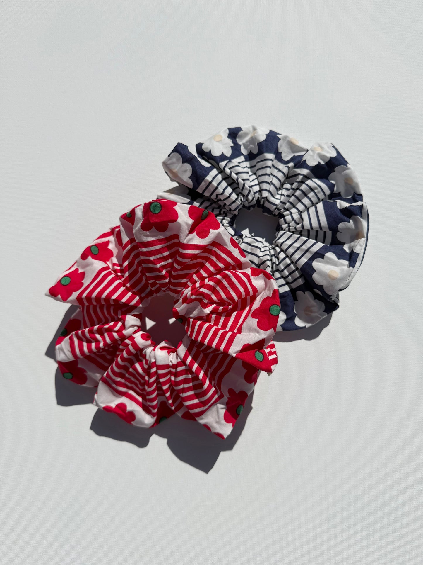 PARISIENNE SCRUNCHIES