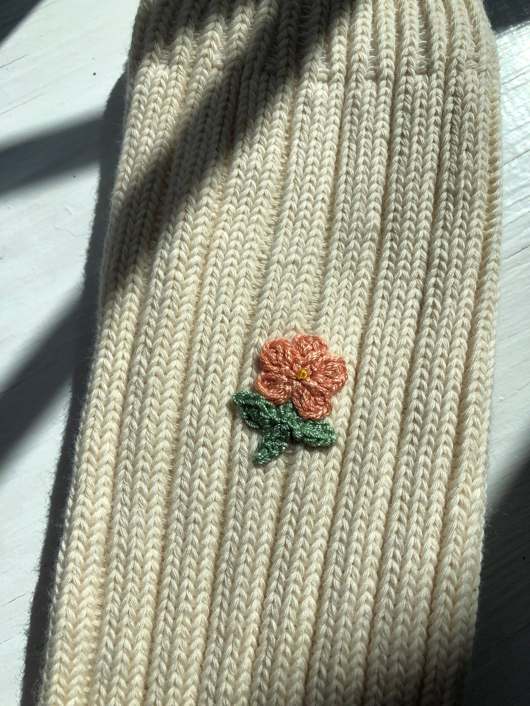CROCHET FIELD ROSE SOCKS