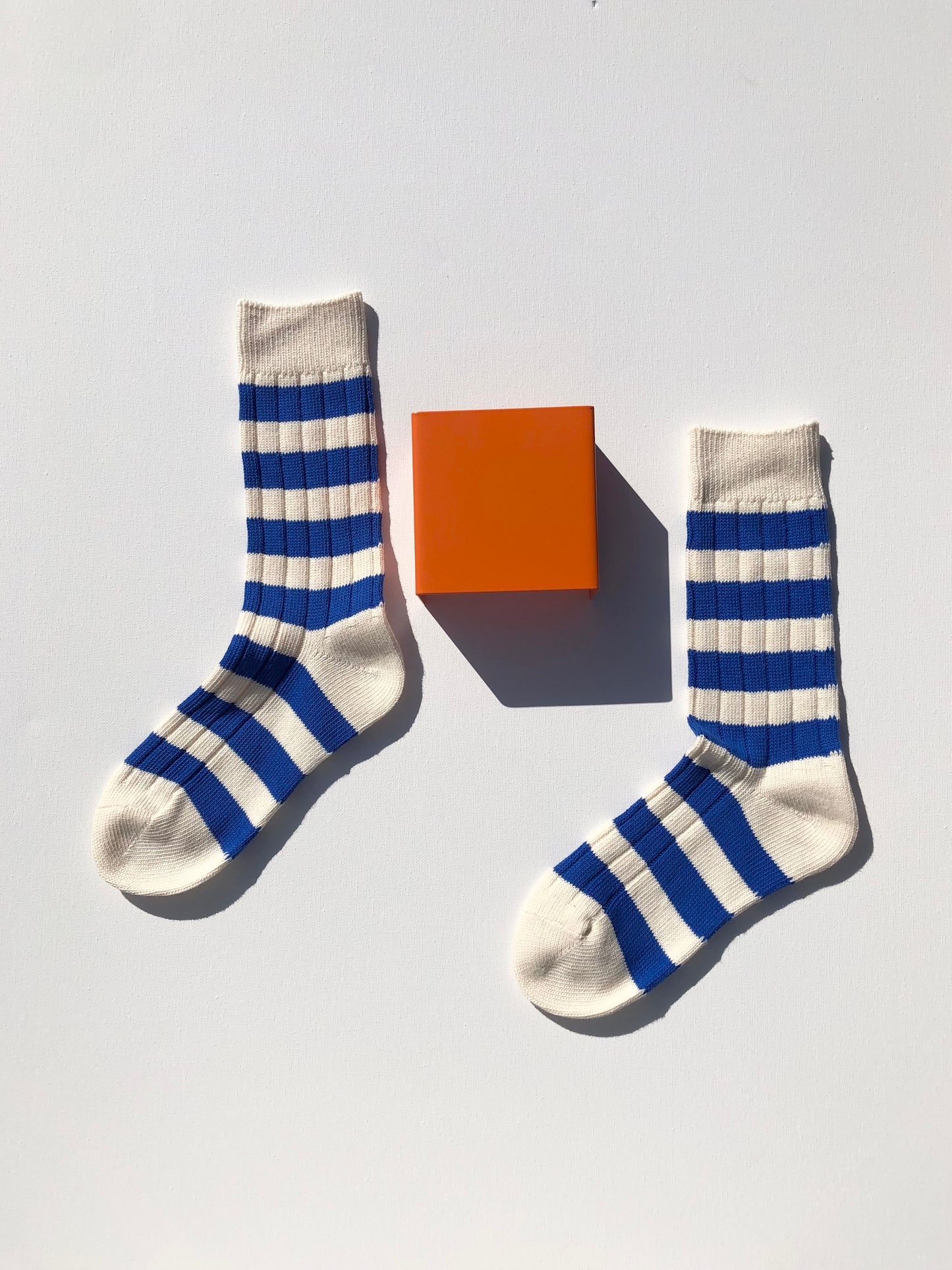 COLOR STRIPE HIGH SOCKS