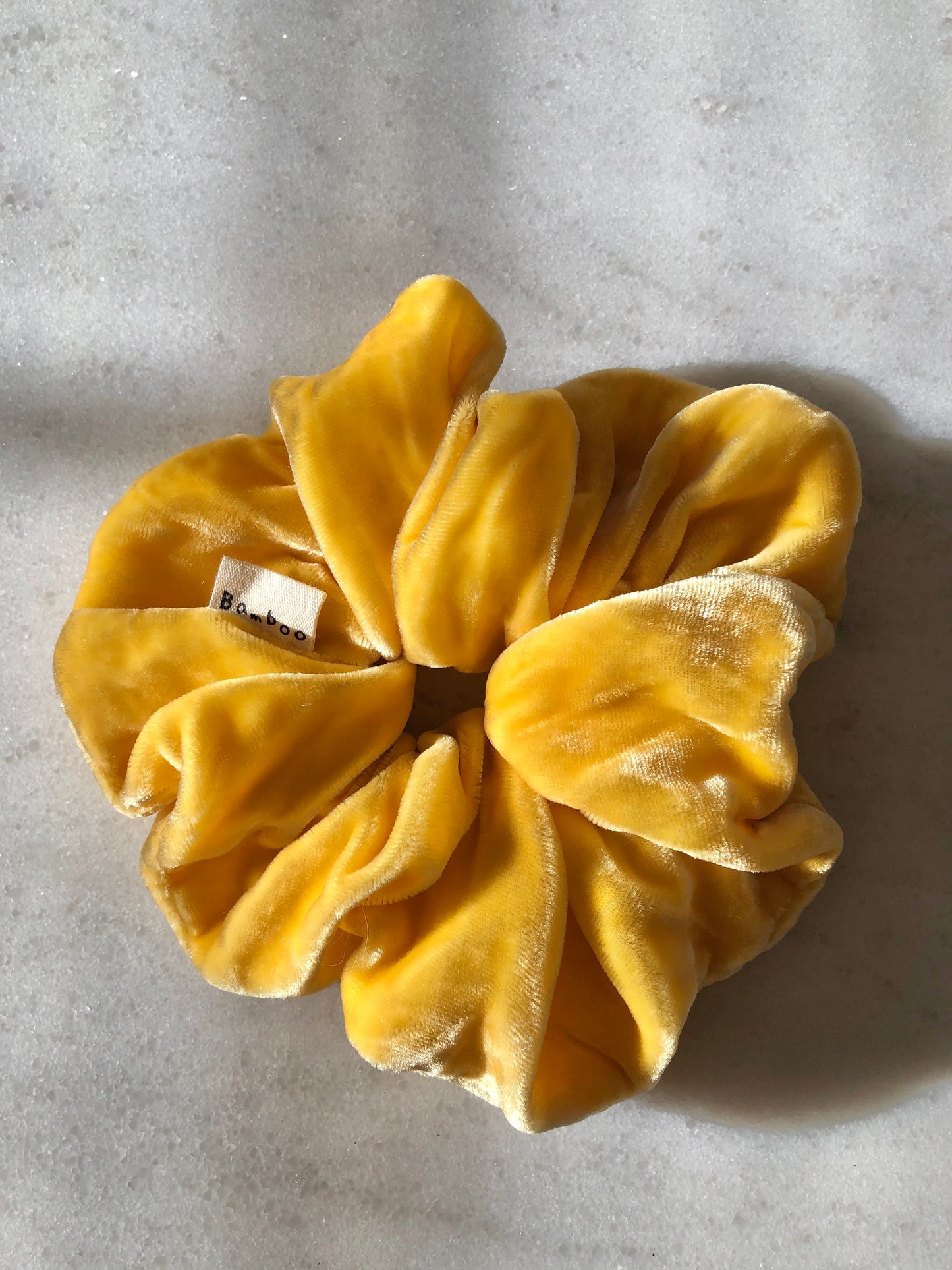 VELVET SCRUNCHIES - garden mixed