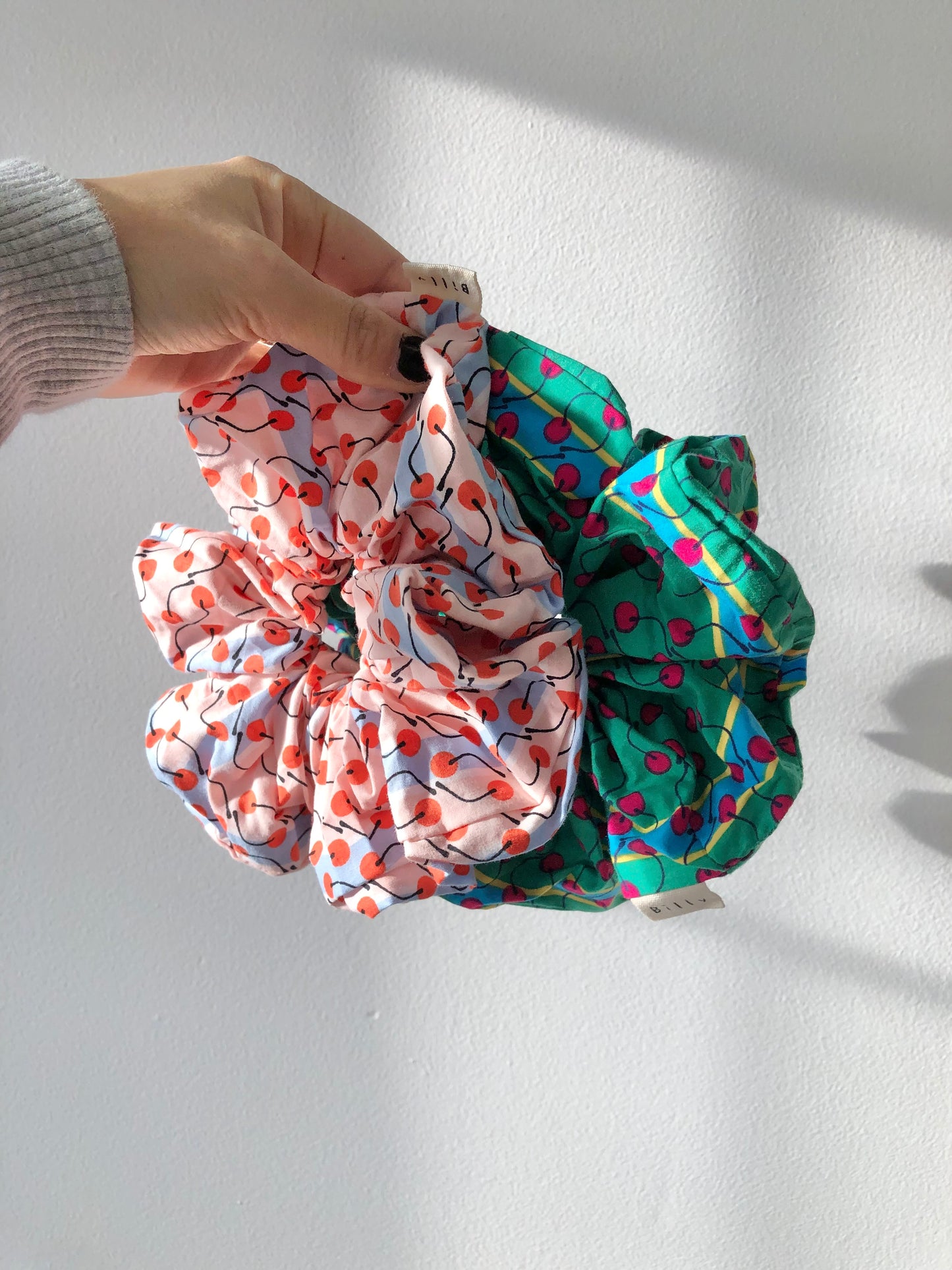 CHELSEA FLORAL SCRUNCHIES