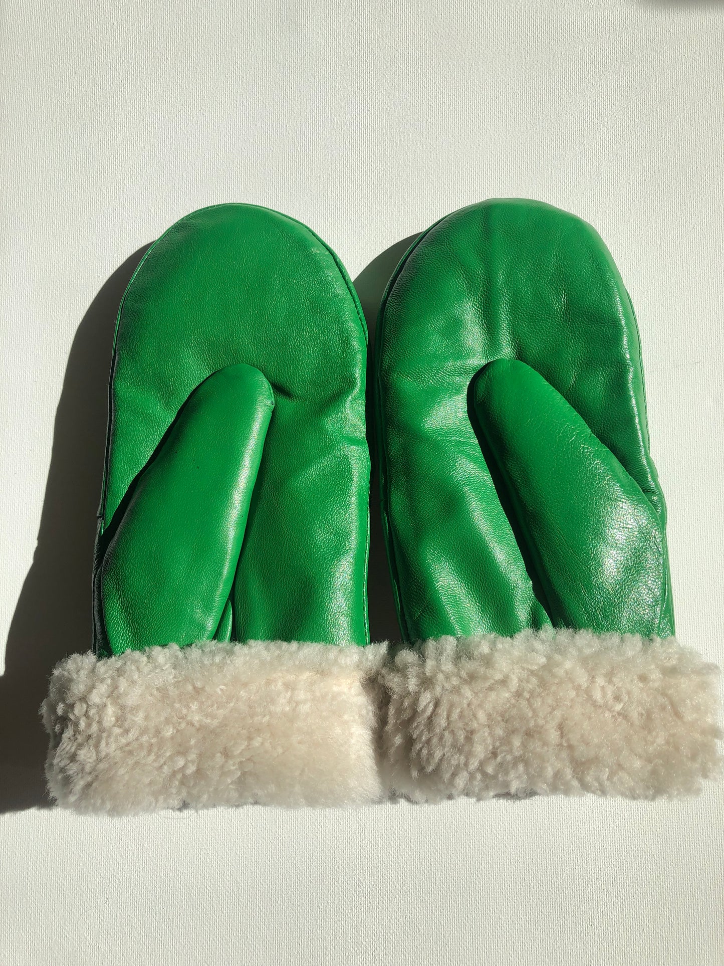 LEATHER SHEARLING MITTENS
