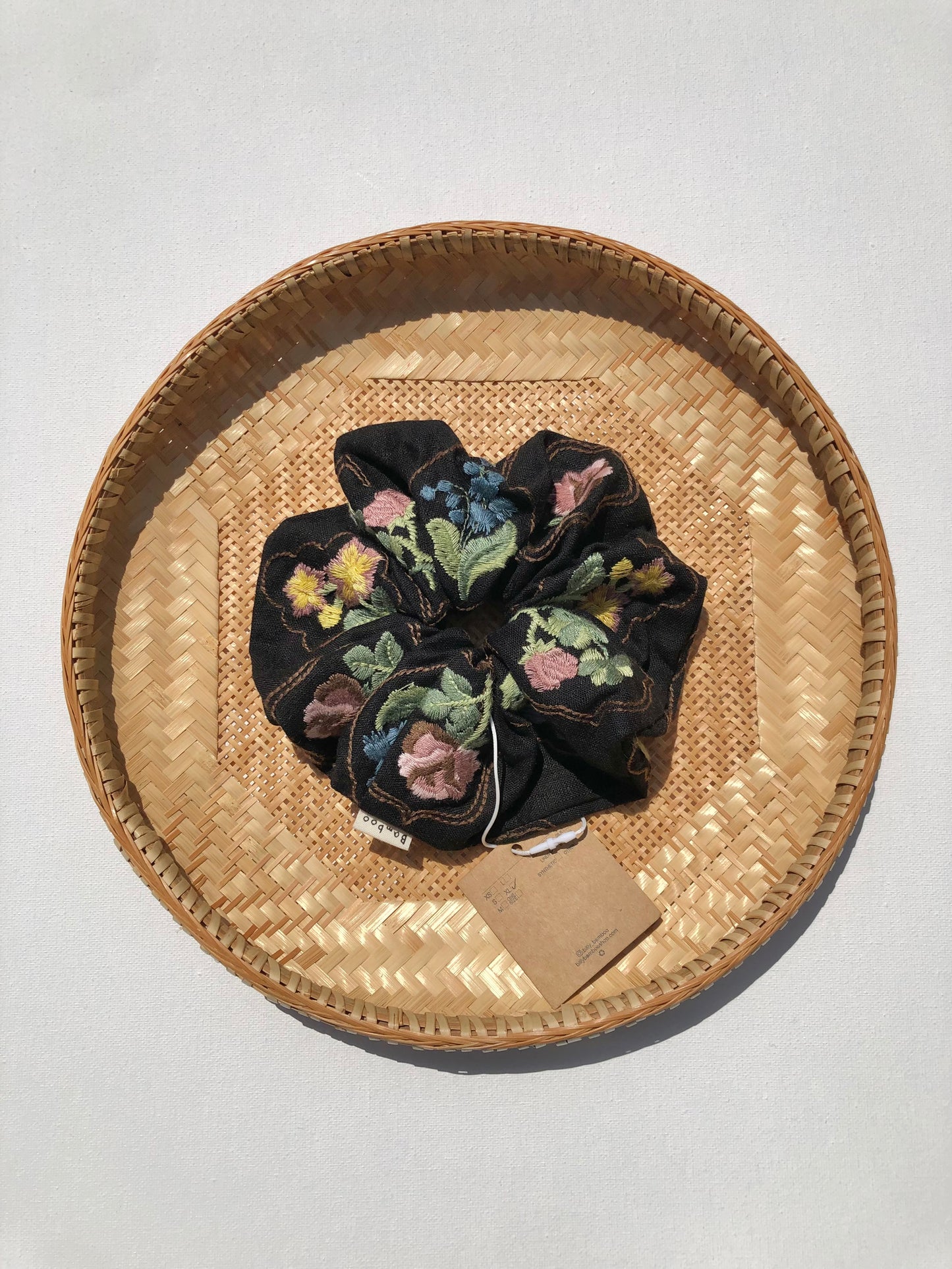 EMBROIDERED FLOWER GARDEN SCRUNCHIE