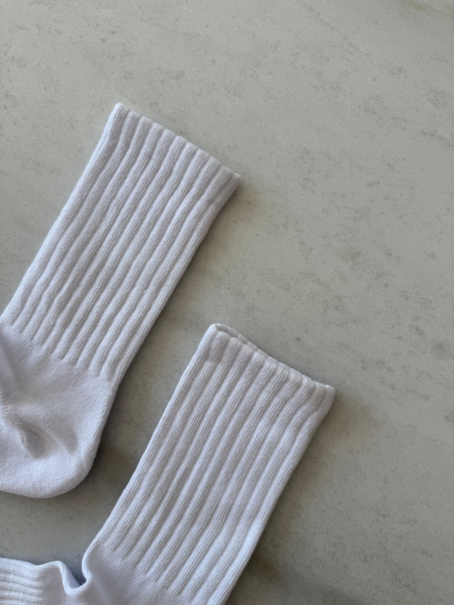 MEN’S ATHLETIC HIGH SOCKS