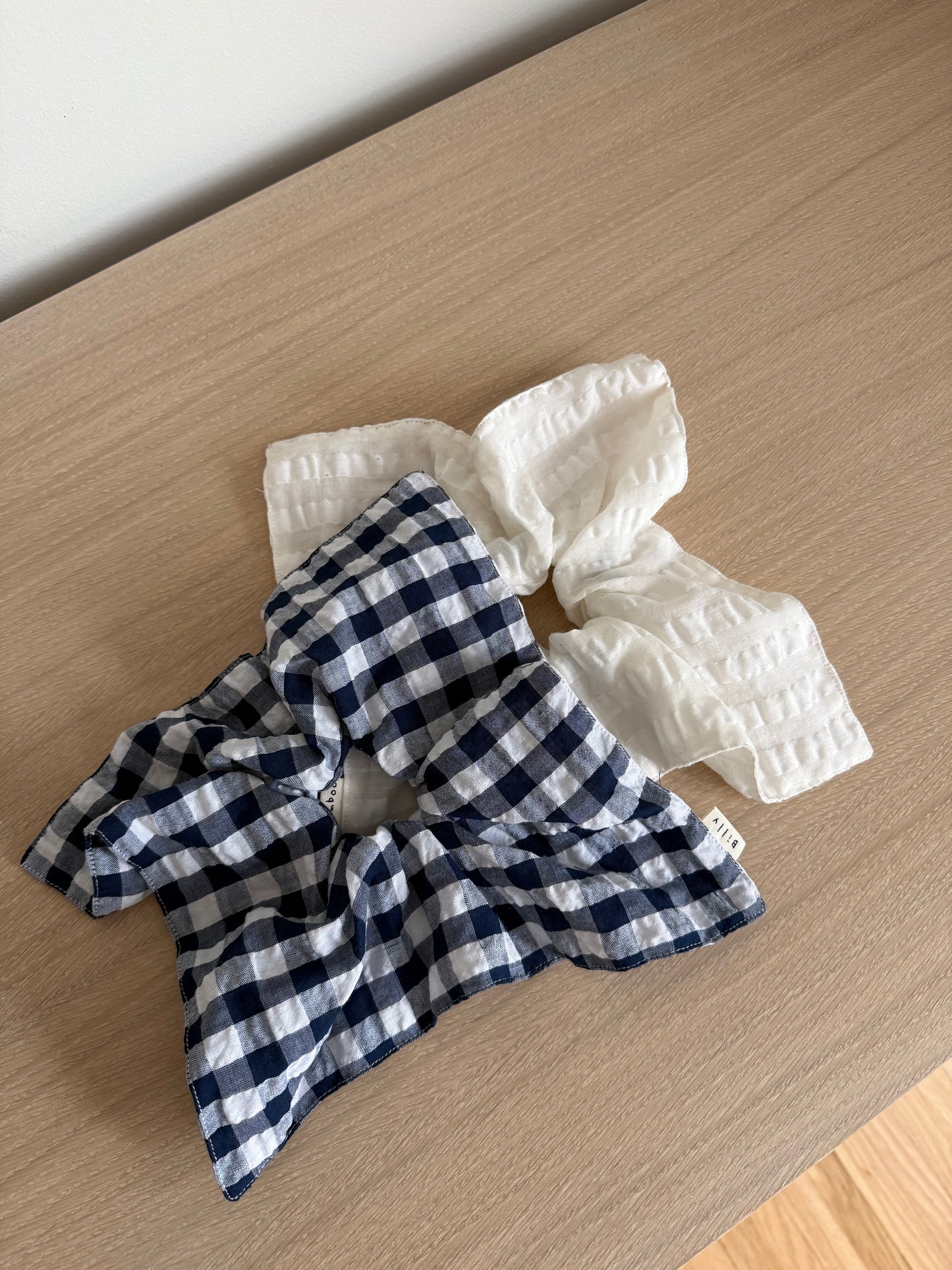 GINGHAM PETAL SCRUNCHIES - neutral