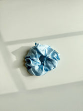 Load image into Gallery viewer, PURE SILK SCRUNCHIES