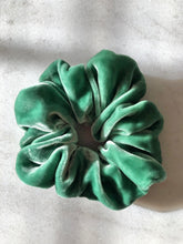 Load image into Gallery viewer, VELVET SCRUNCHIES - garden mixed