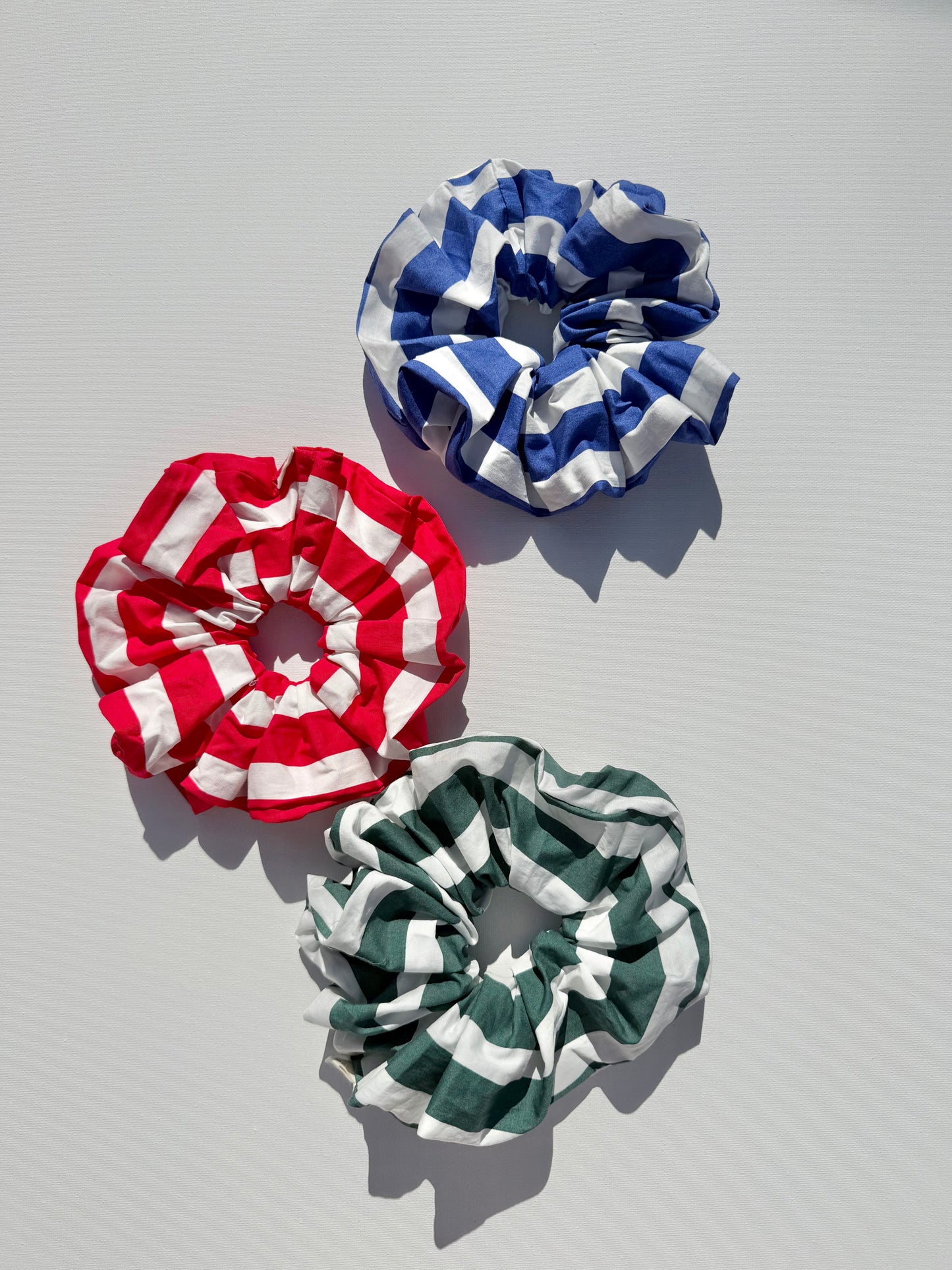 STRIPE OVERSIZED SCRUNCHIES