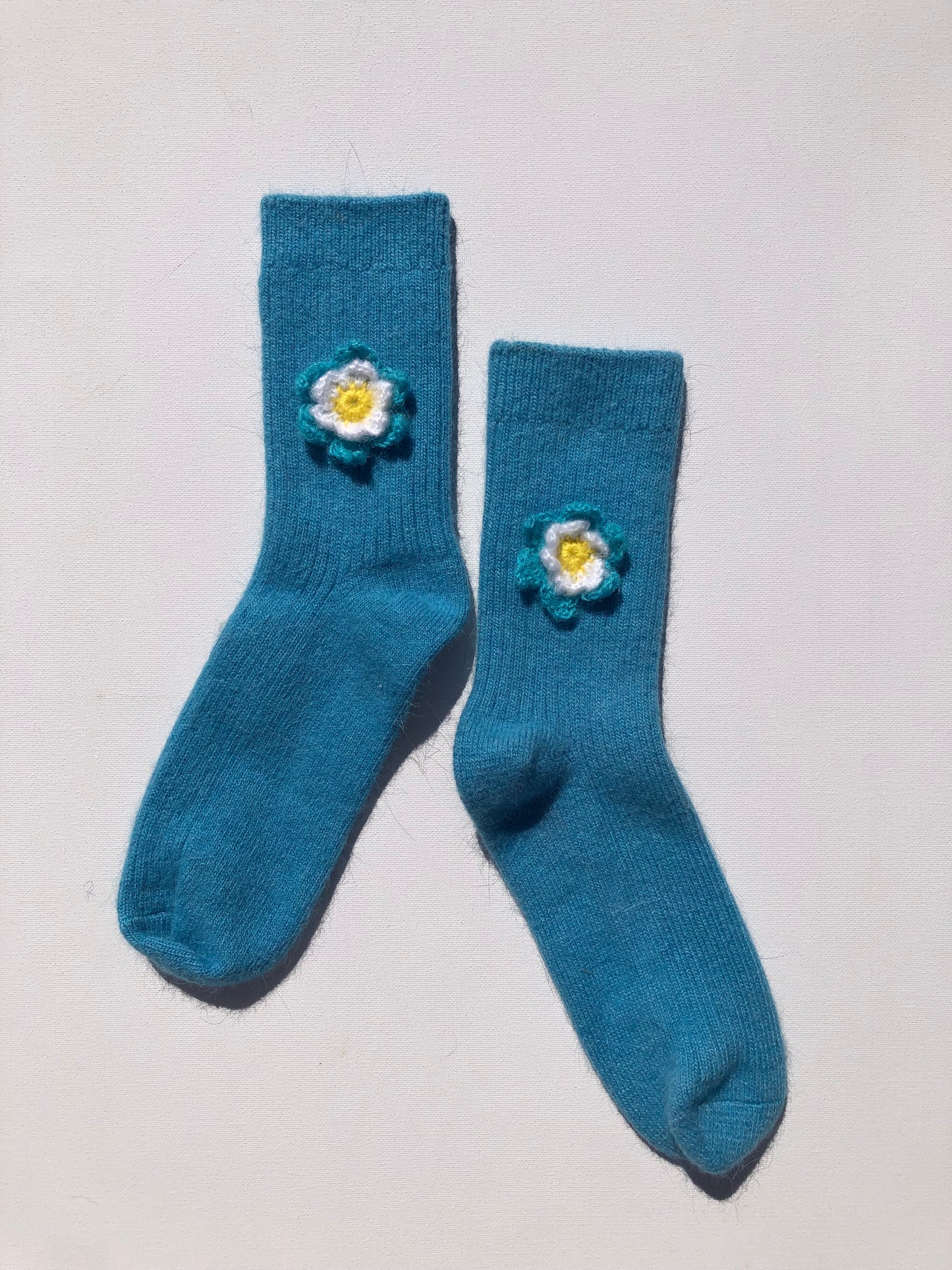 CROCHET DAFFODIL WOOL SOCKS