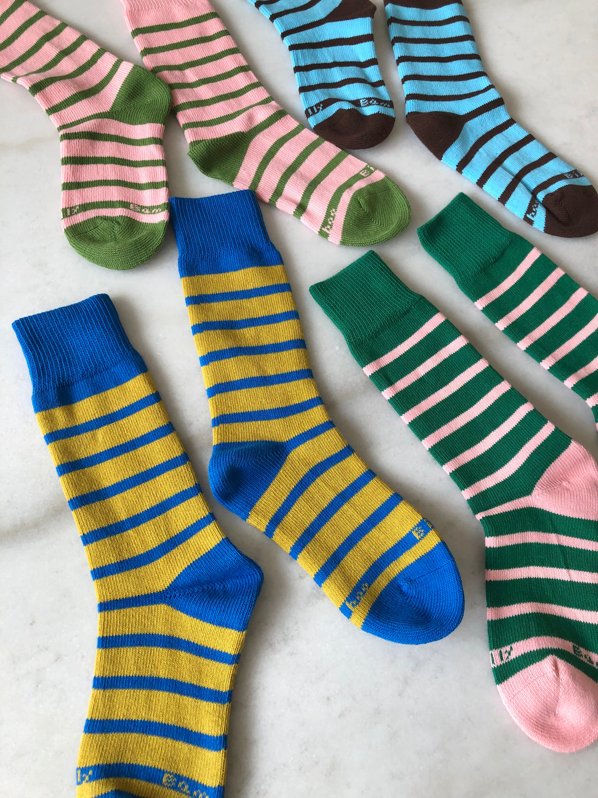 MAKINO POP STRIPE HIGH SOCKS