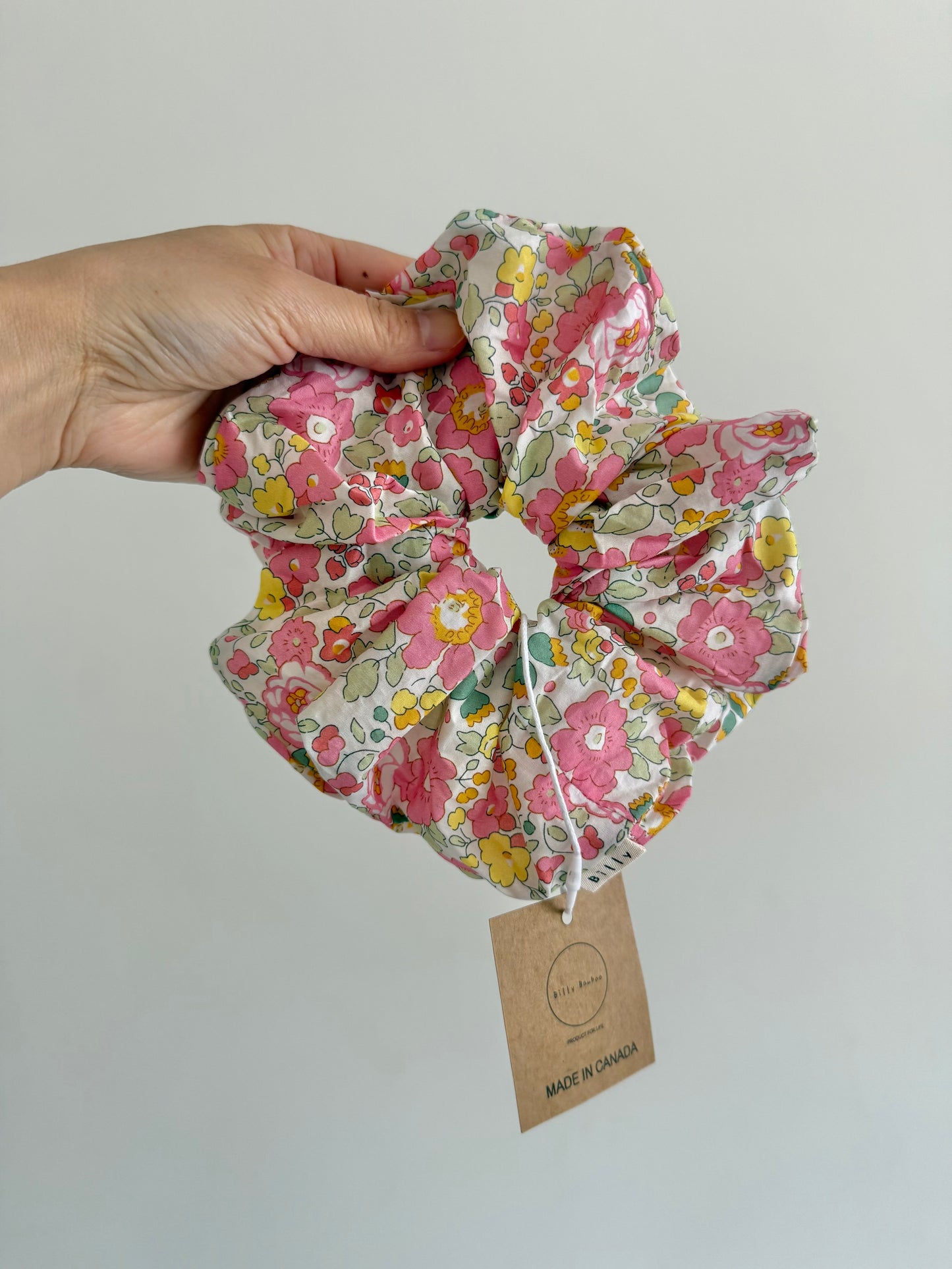 MEADOW BLOOM FLORAL SCRUNCHIE