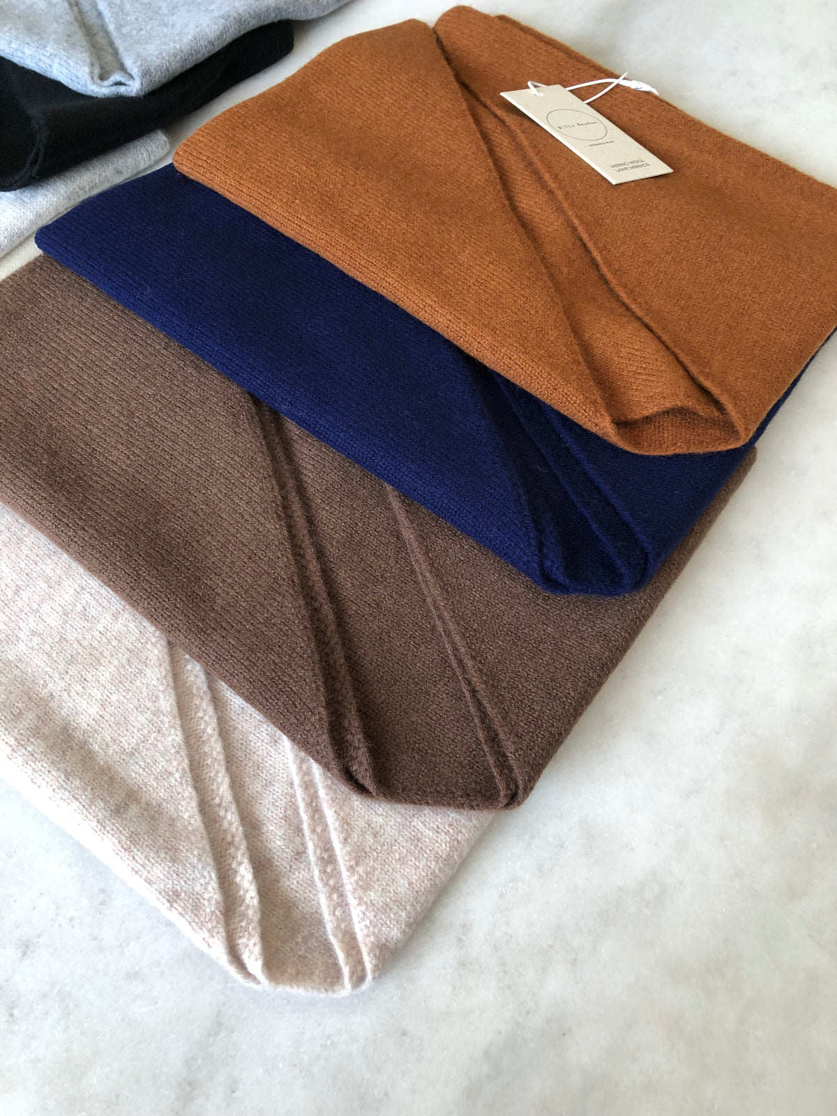 MERINO WOOL CRAVAT SCARF - End of September