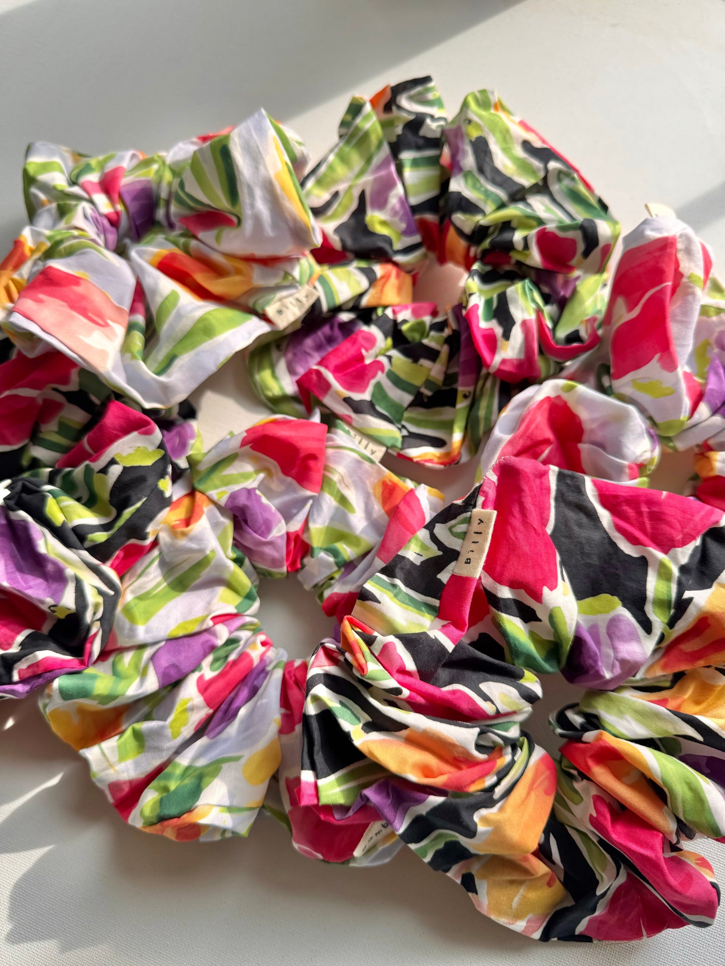 CHELSEA FLORAL SCRUNCHIES