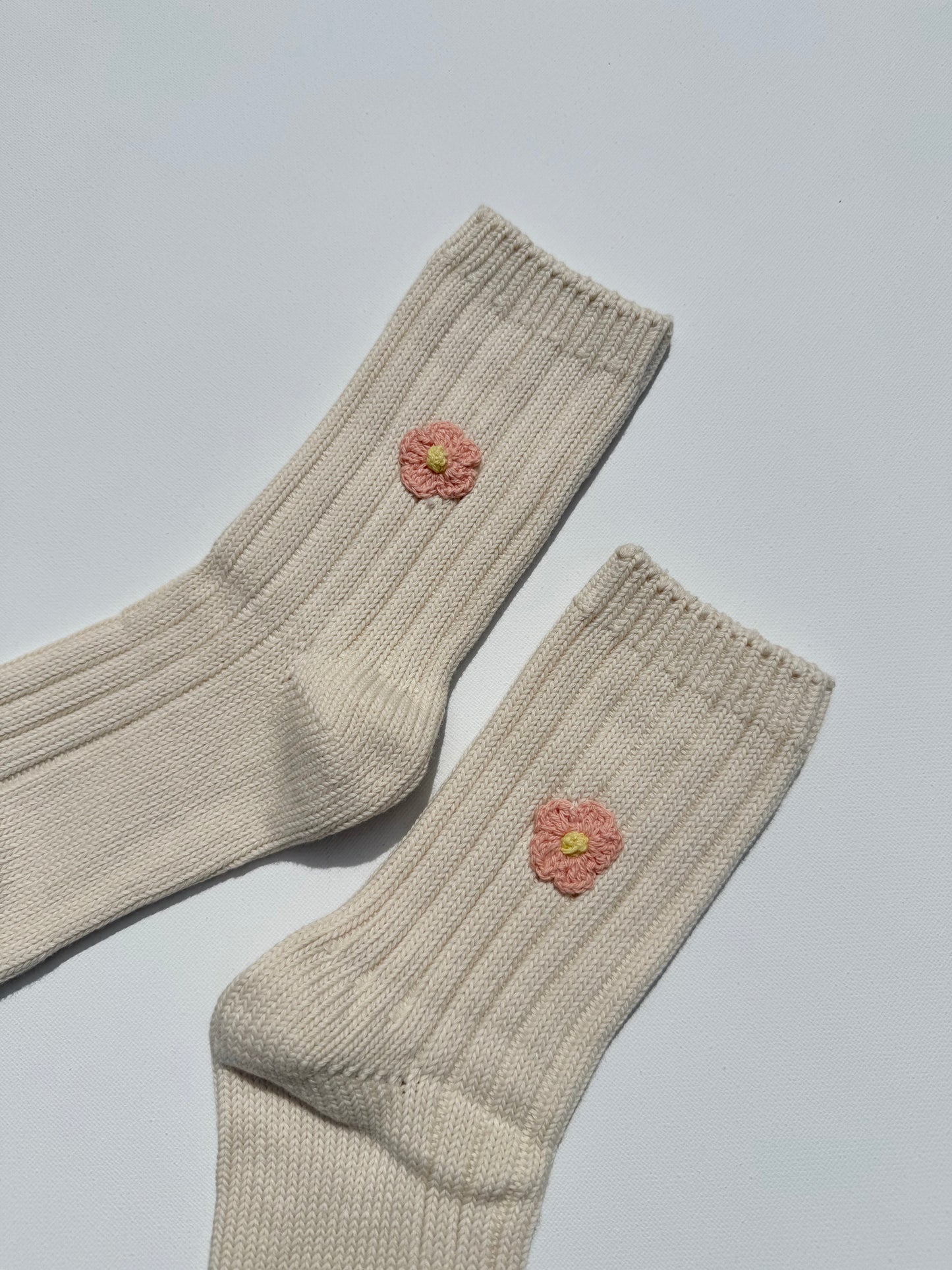 CROCHET HAPPY FLOWER SOCKS