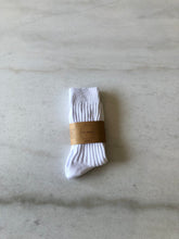 Load image into Gallery viewer, RIBBED COTTON HIGH SOCKS - neutral