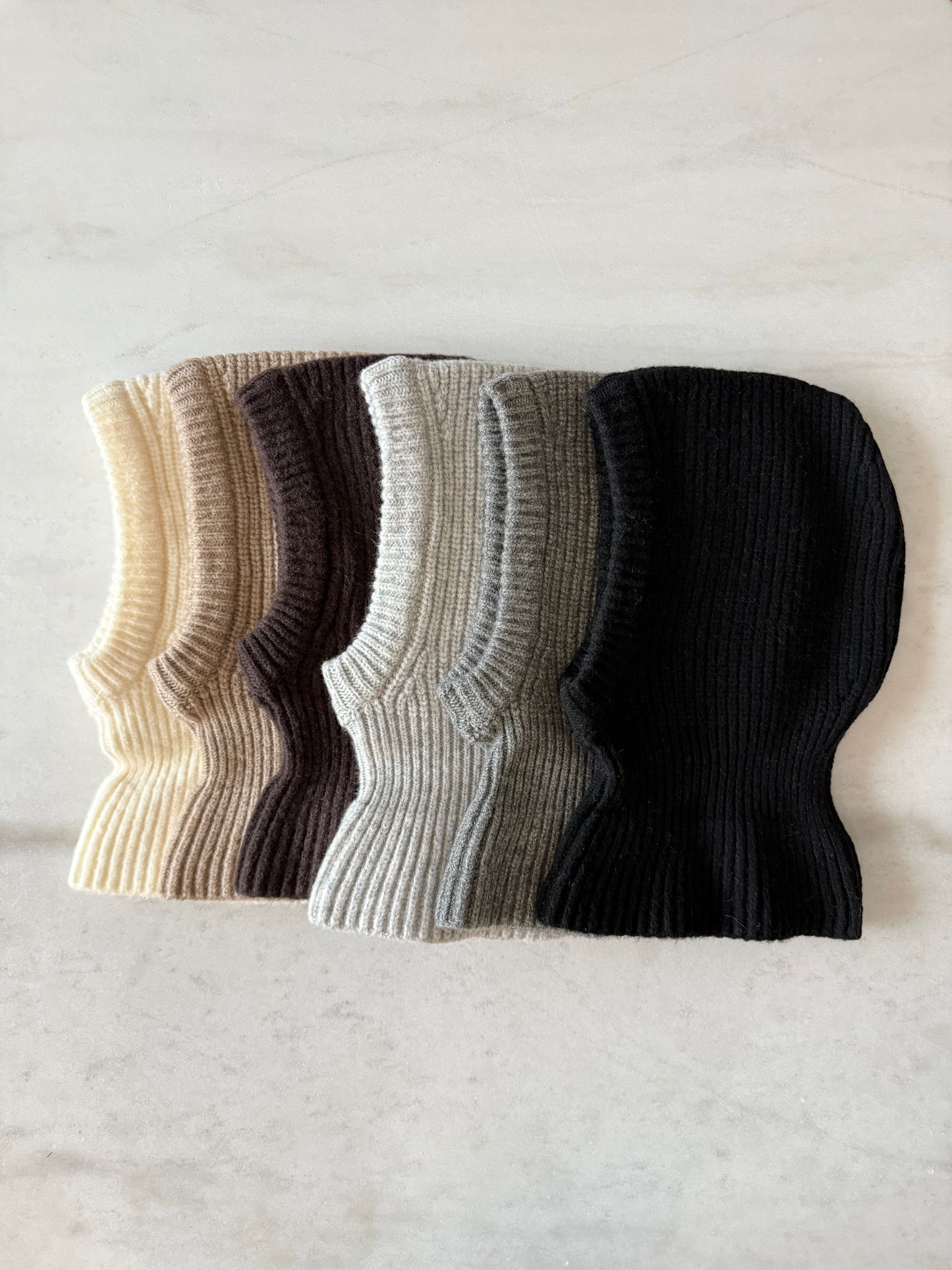 FUZZY ALPACA BALACLAVA - neutral