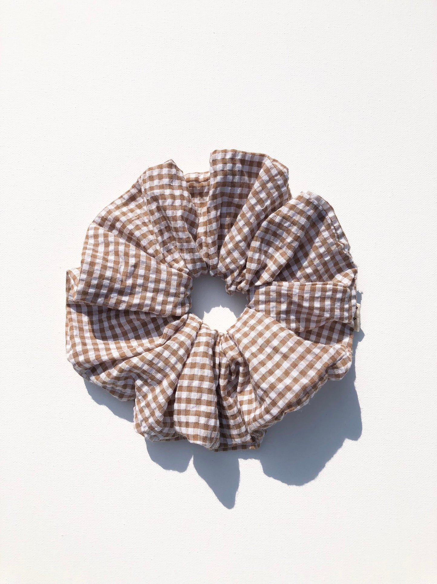 MINI GINGHAM SEERSUCKER SCRUNCHIES - neutral
