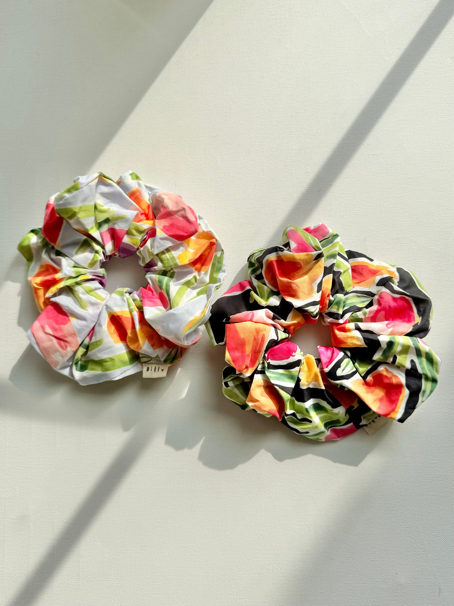 CHELSEA FLORAL SCRUNCHIES