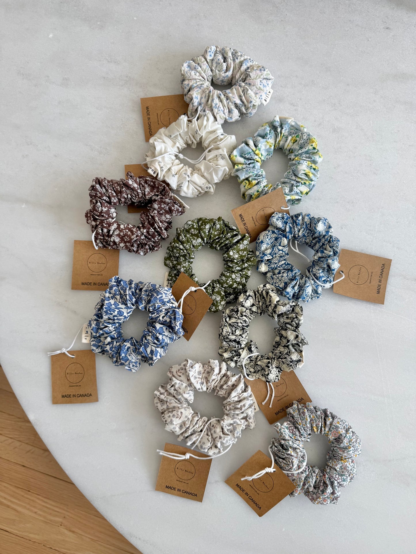 VICTORIA FLORAL SCRUNCHIE