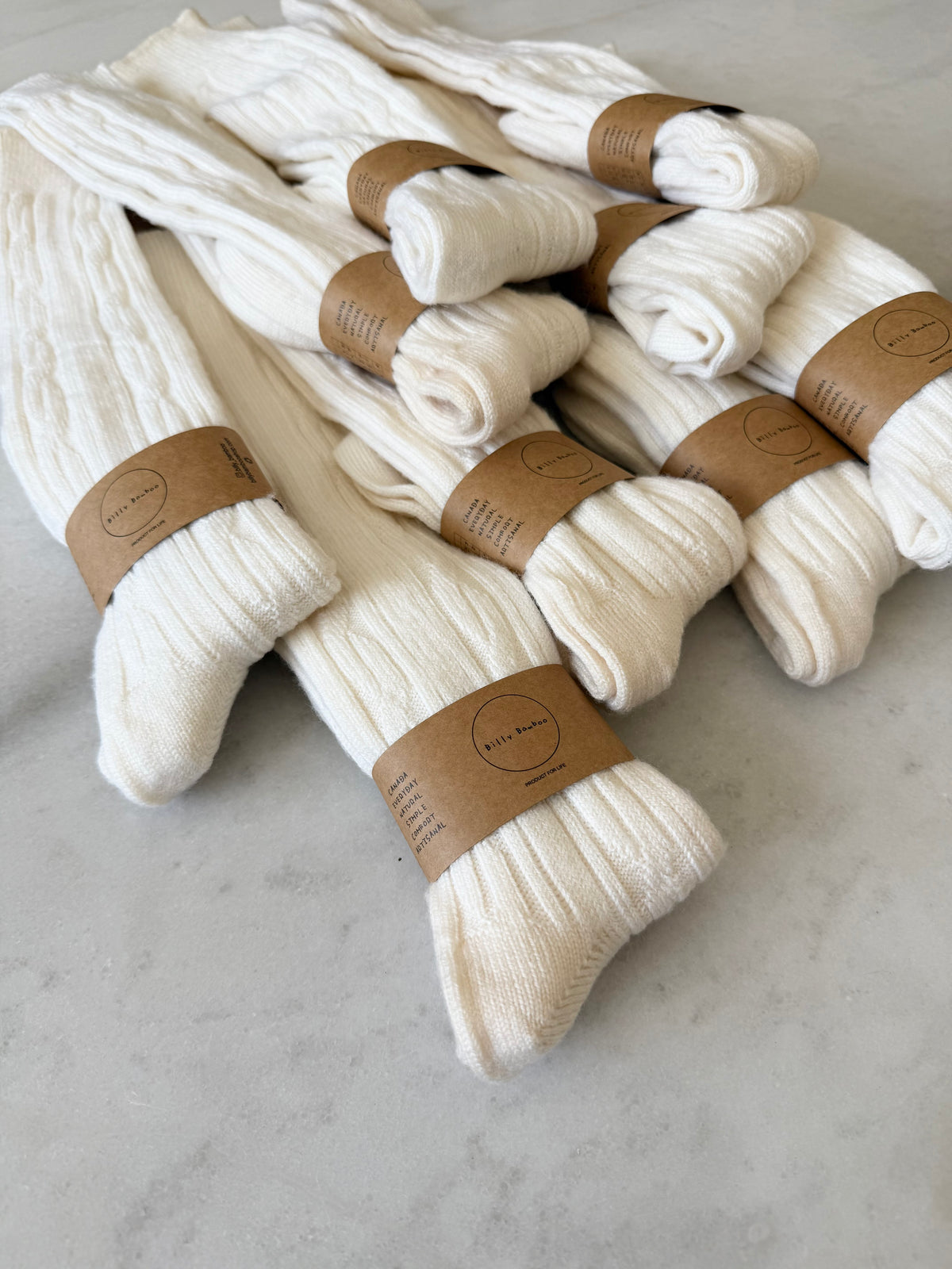 CANADA WOOL CABLE KNEE SOCKS