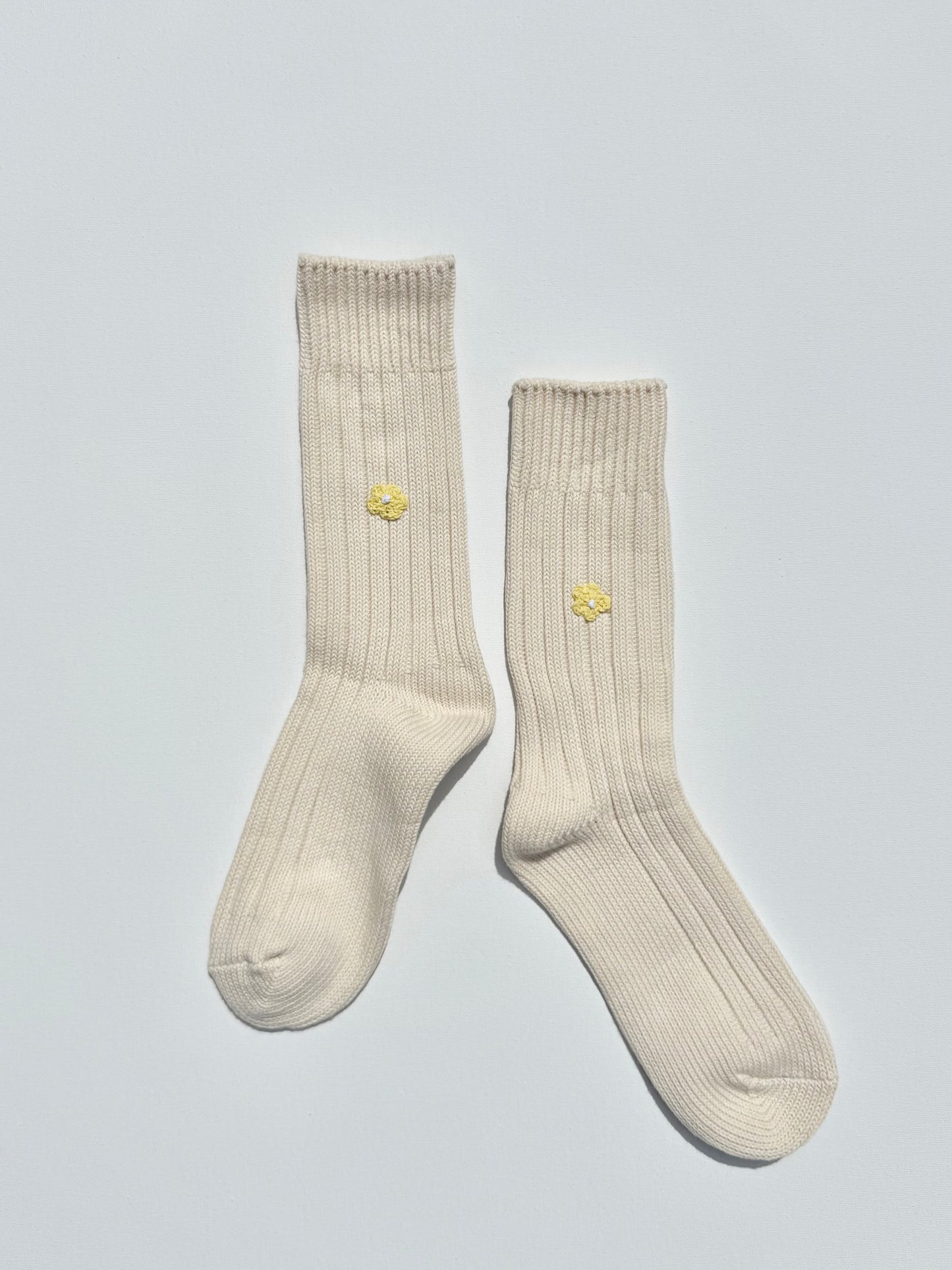 CROCHET MINI FLOWER SOCKS