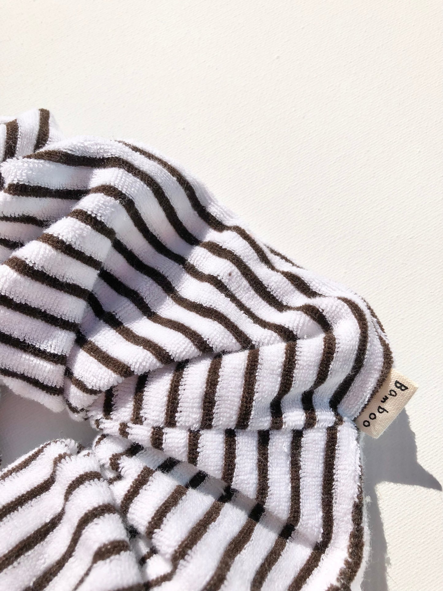 NOVA SCOTIA TOWELLING STRIPE SCRUNCHIES - neutral