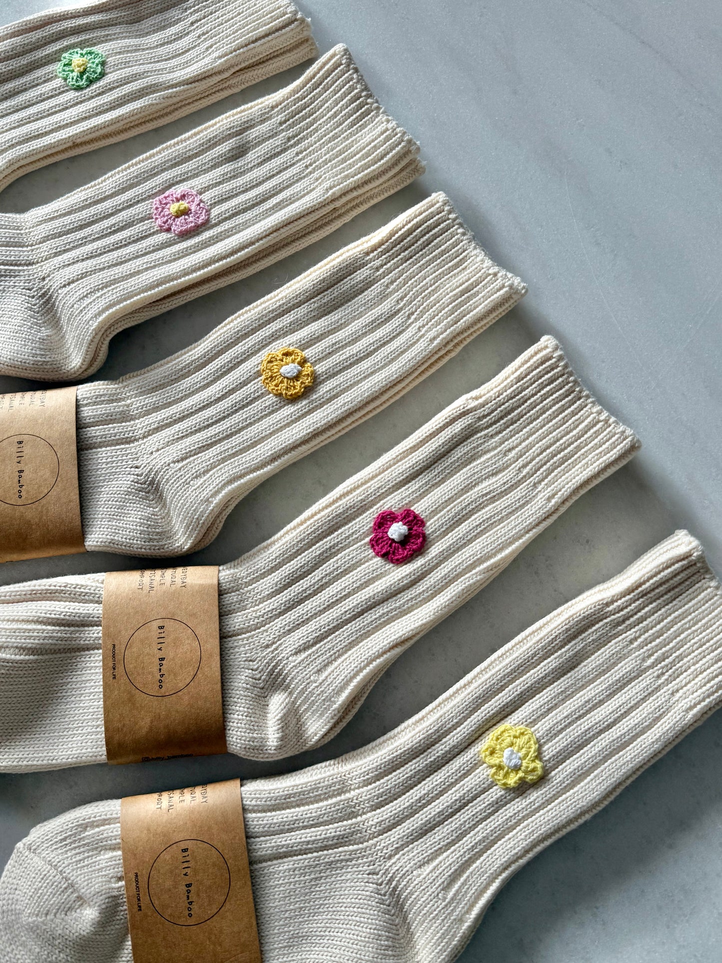 CROCHET HAPPY FLOWER SOCKS