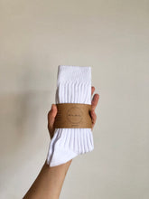 Load image into Gallery viewer, RIBBED COTTON HIGH SOCKS - neutral