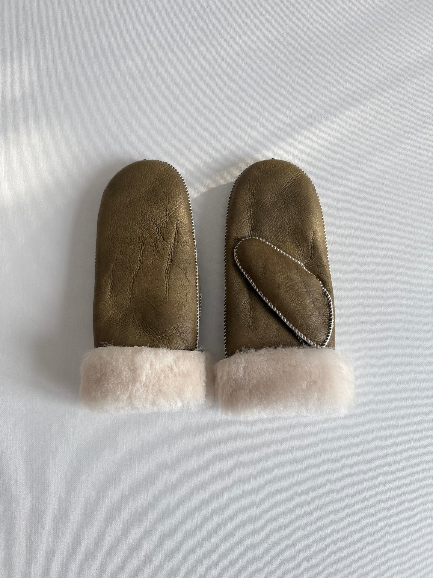 SHEARLING MITTENS