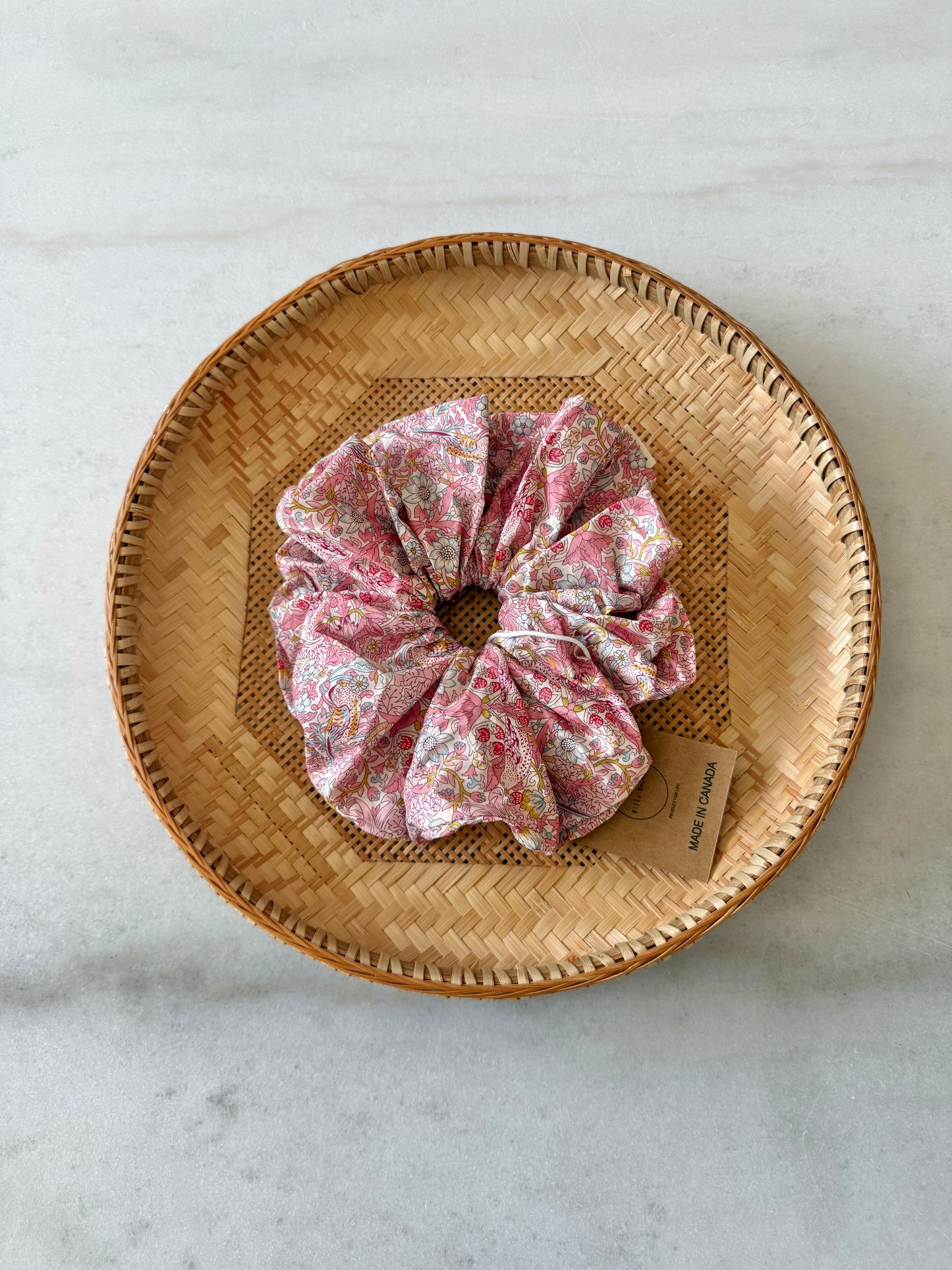 MEADOW BLOOM FLORAL SCRUNCHIE