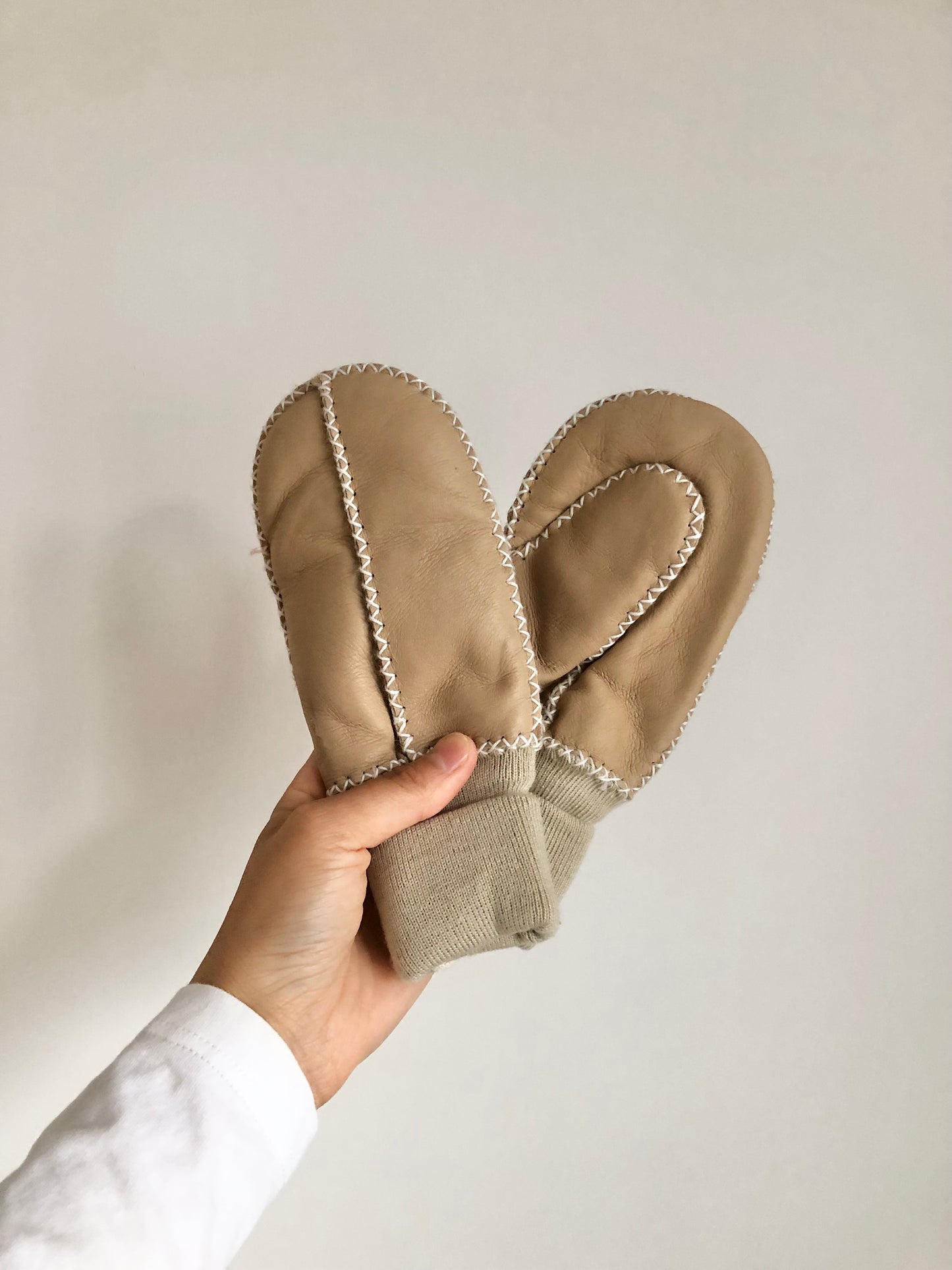 KIDS SHEARLING MITTENS