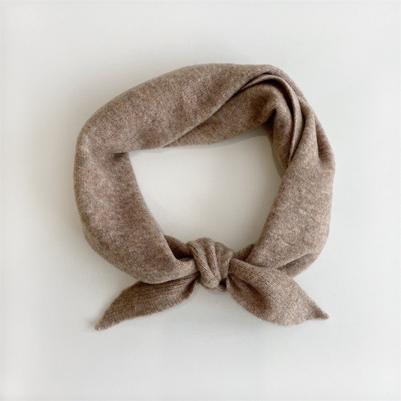 FUZZY WOOL CRAVAT SCARF - neutral