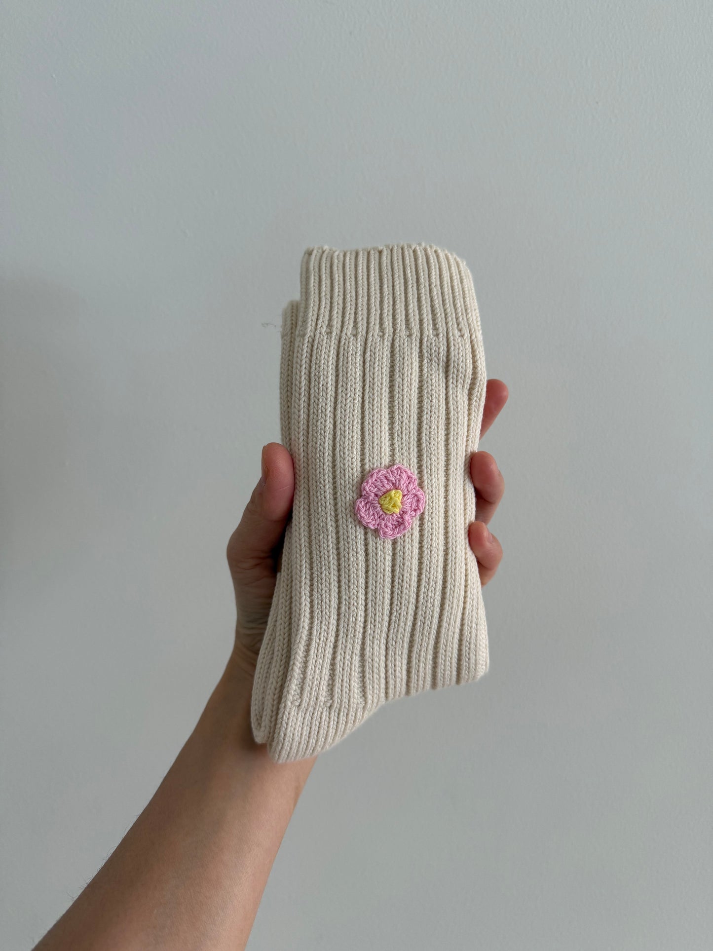 CROCHET HAPPY FLOWER SOCKS