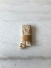 Load image into Gallery viewer, RIBBED COTTON HIGH SOCKS - neutral