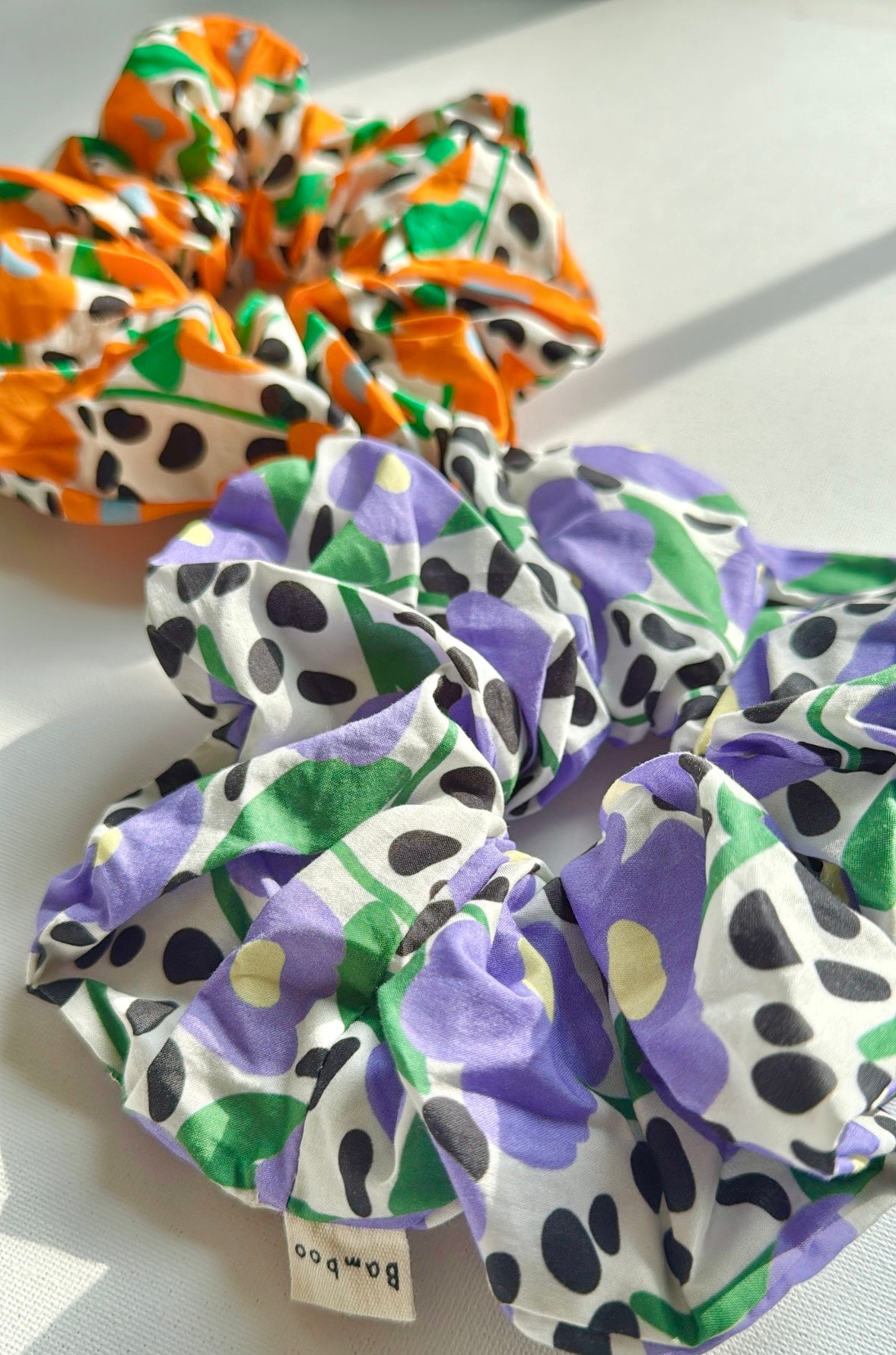 CHELSEA FLORAL SCRUNCHIES