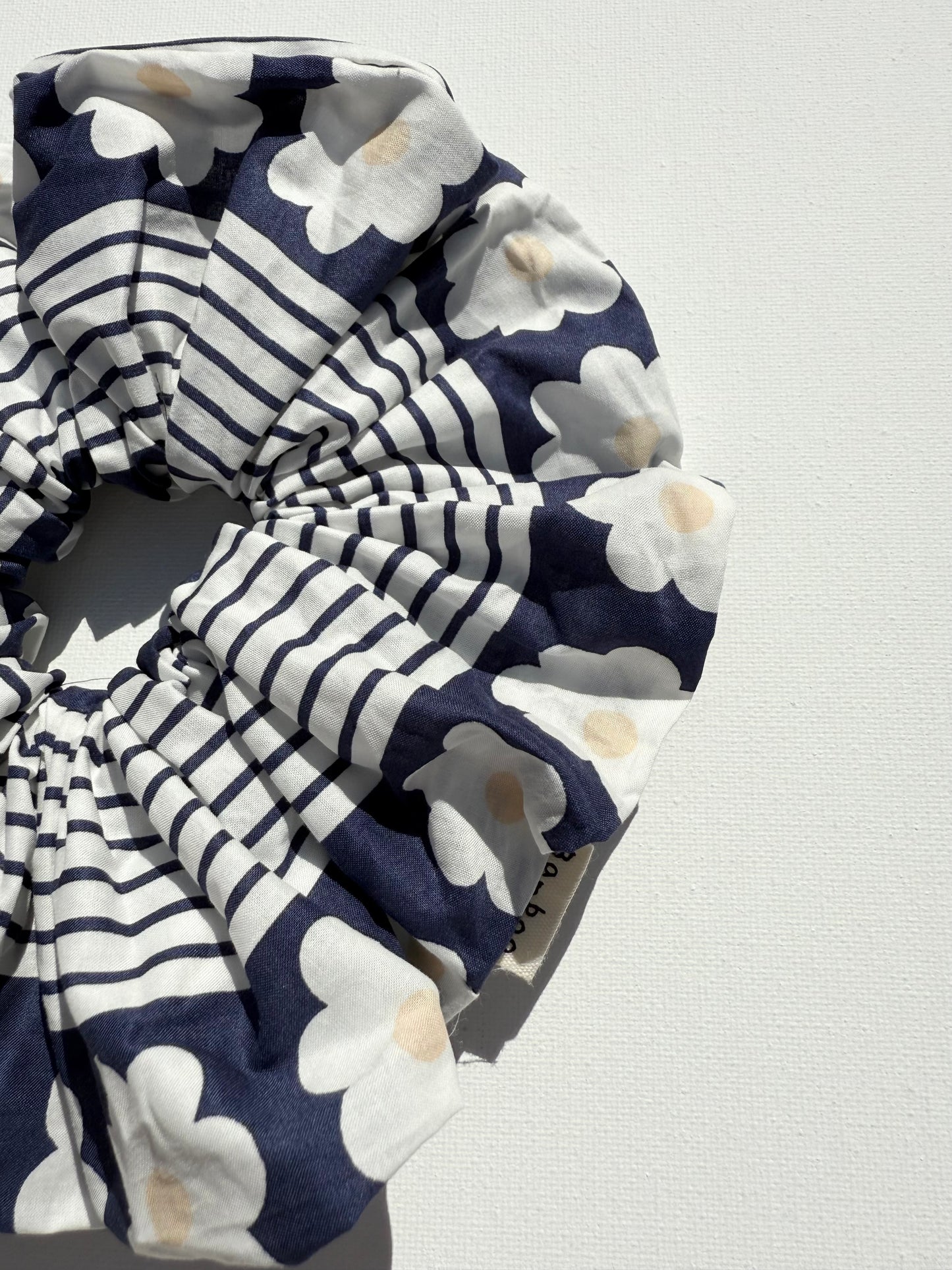 PARISIENNE SCRUNCHIES