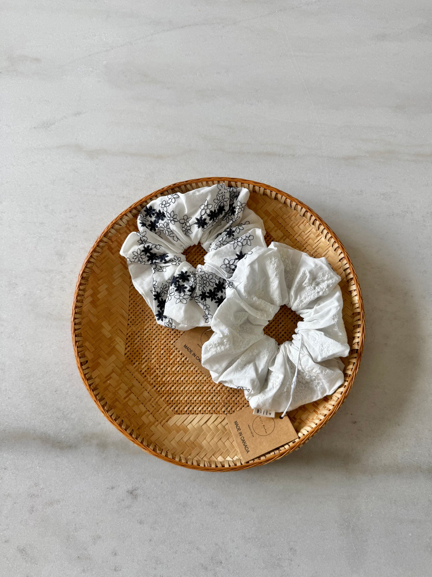 EMBROIDERED NAVY FLOWER SCRUNCHIE