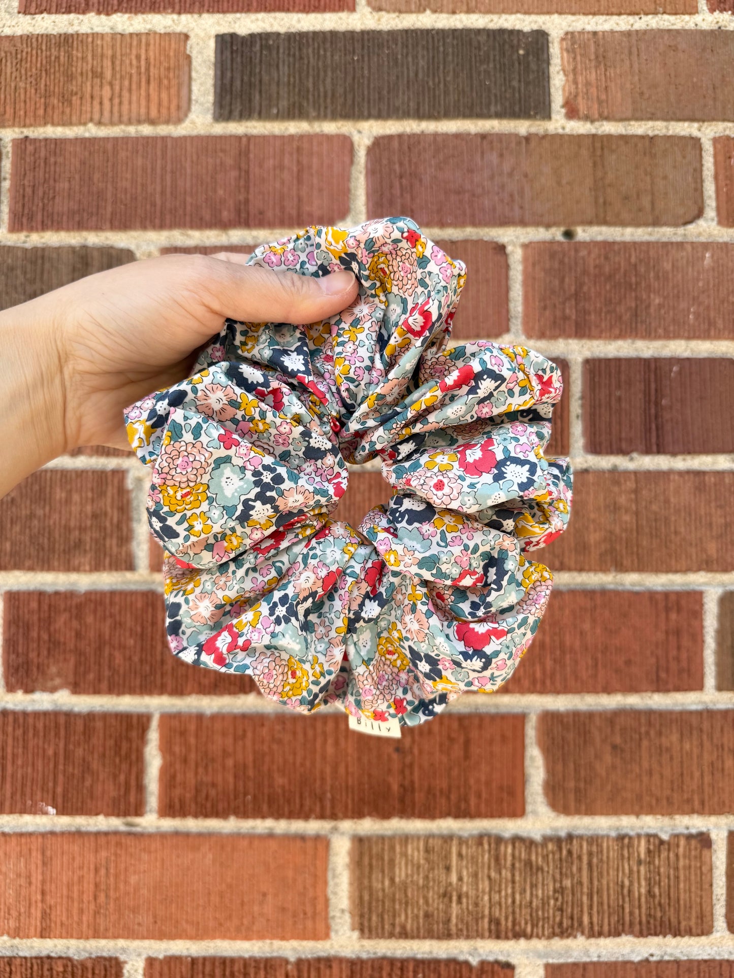 GARDEN FLORAL SCRUNCHIES