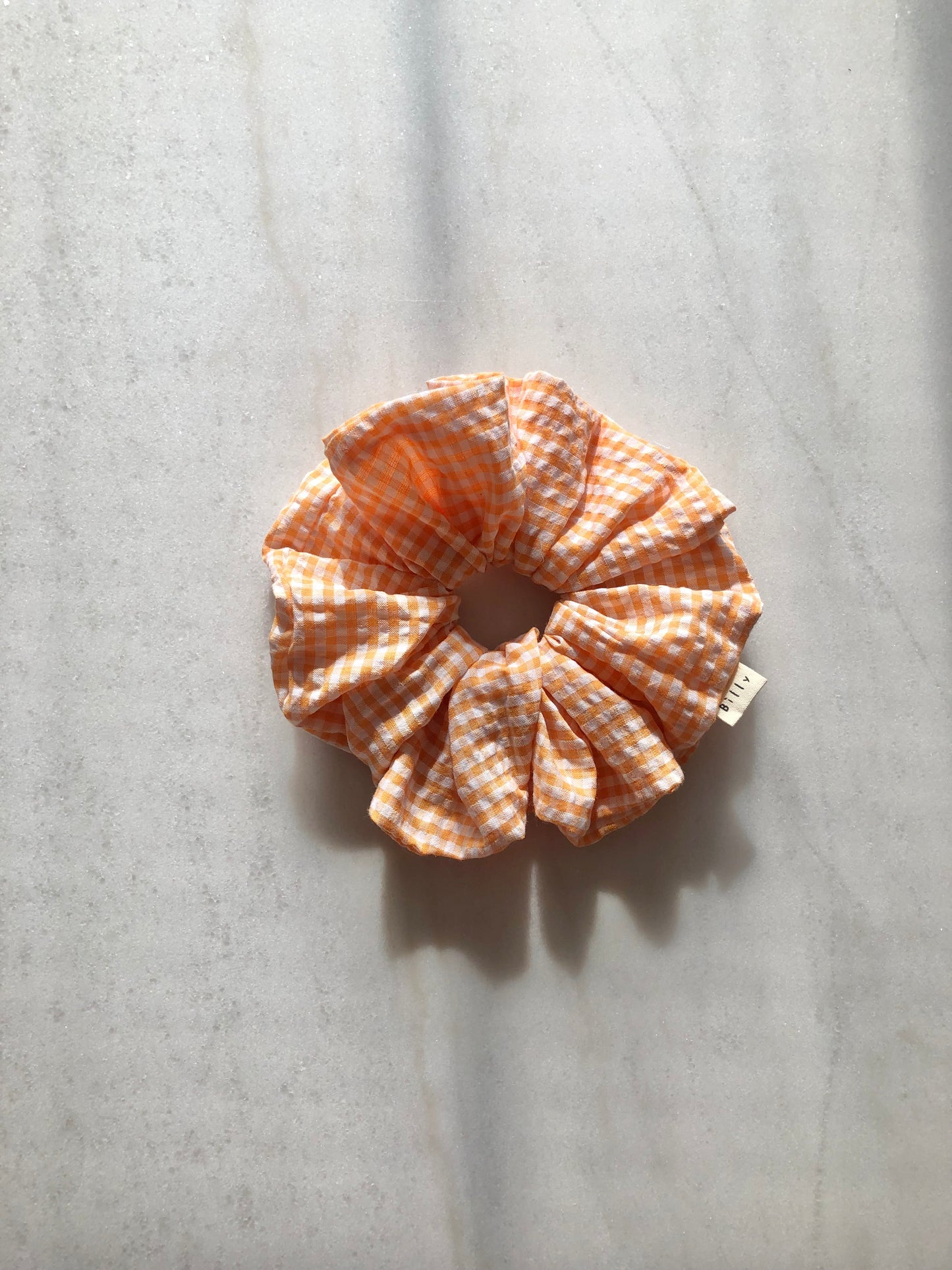 MINI GINGHAM SEERSUCKER SCRUNCHIES - snow pastel