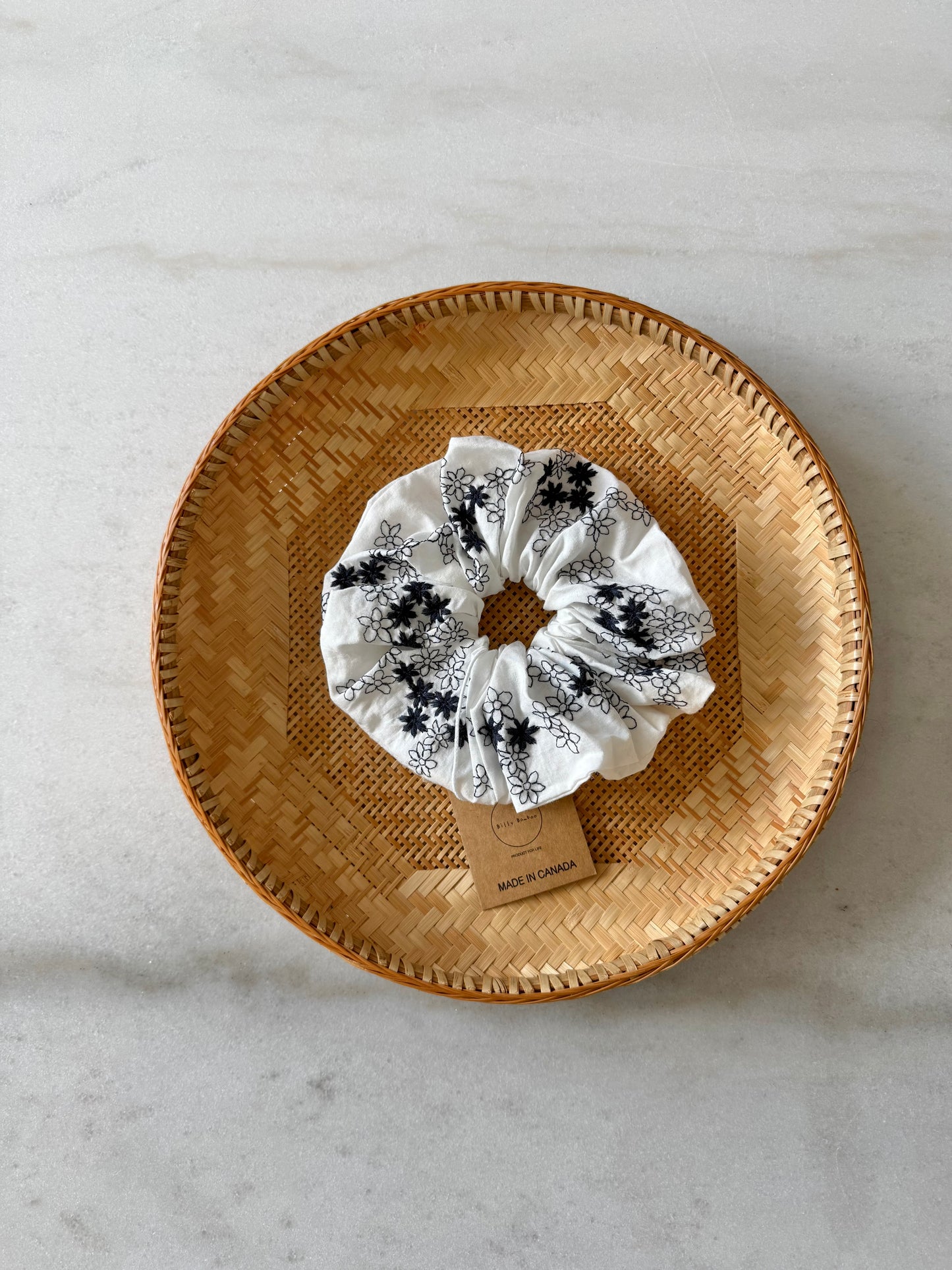EMBROIDERED NAVY FLOWER SCRUNCHIE