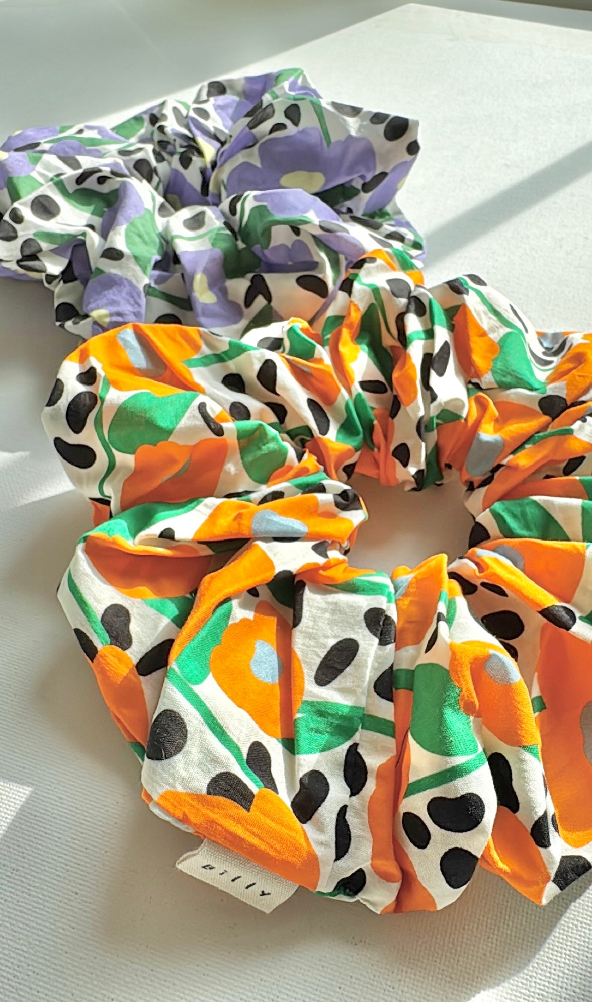 CHELSEA FLORAL SCRUNCHIES