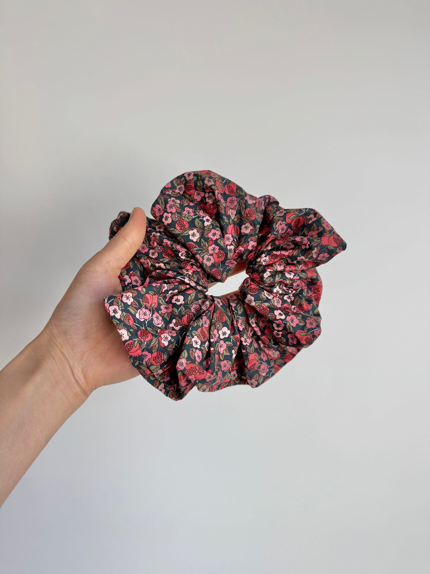 PRINCE EDWARD FLORAL SCRUNCHIES