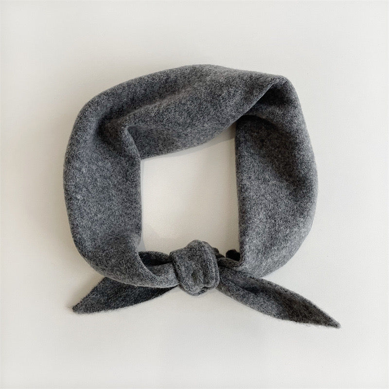 FUZZY WOOL CRAVAT SCARF - neutral