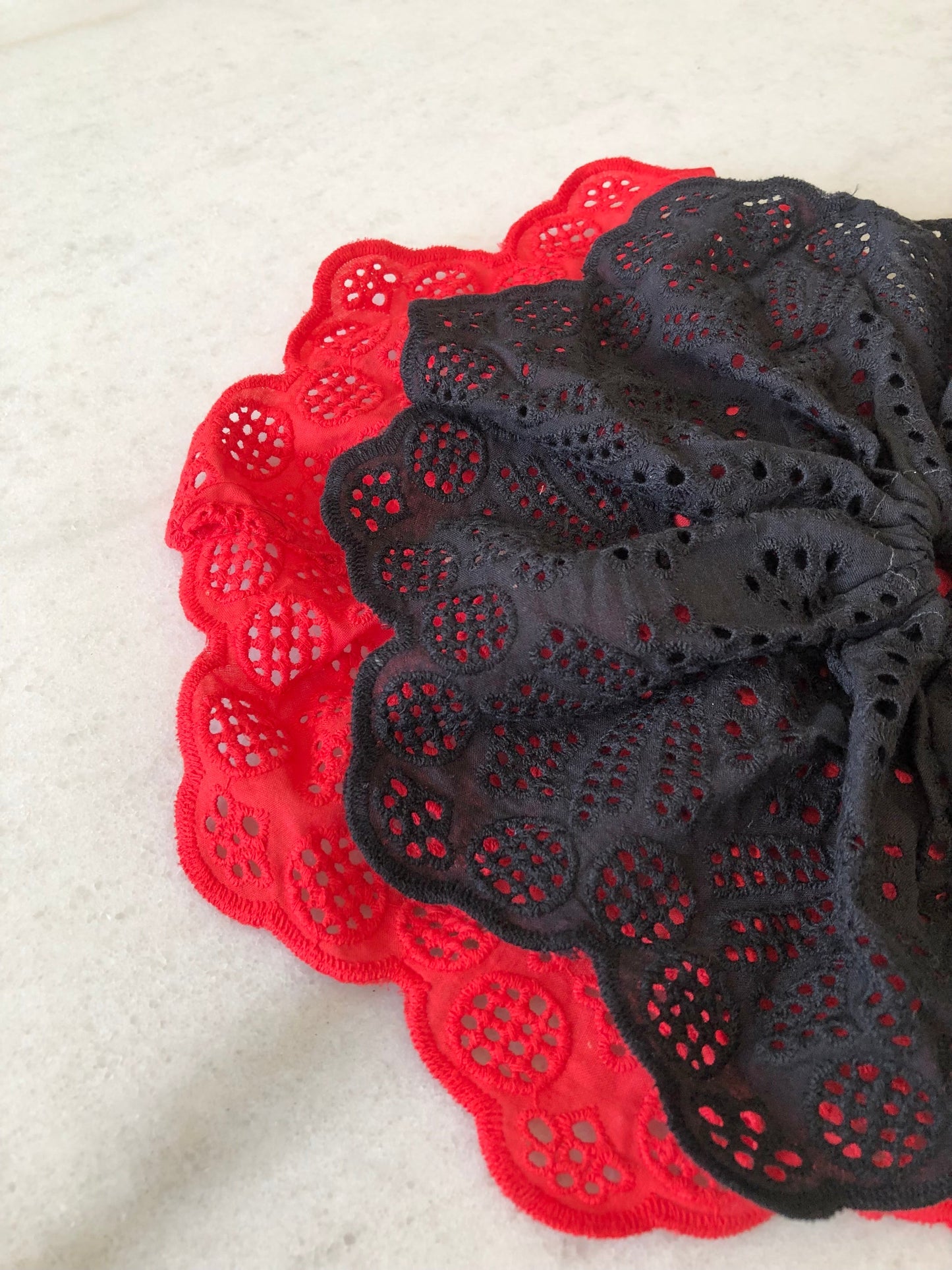 ALICE LACE SKIRTS SCRUNCHIES