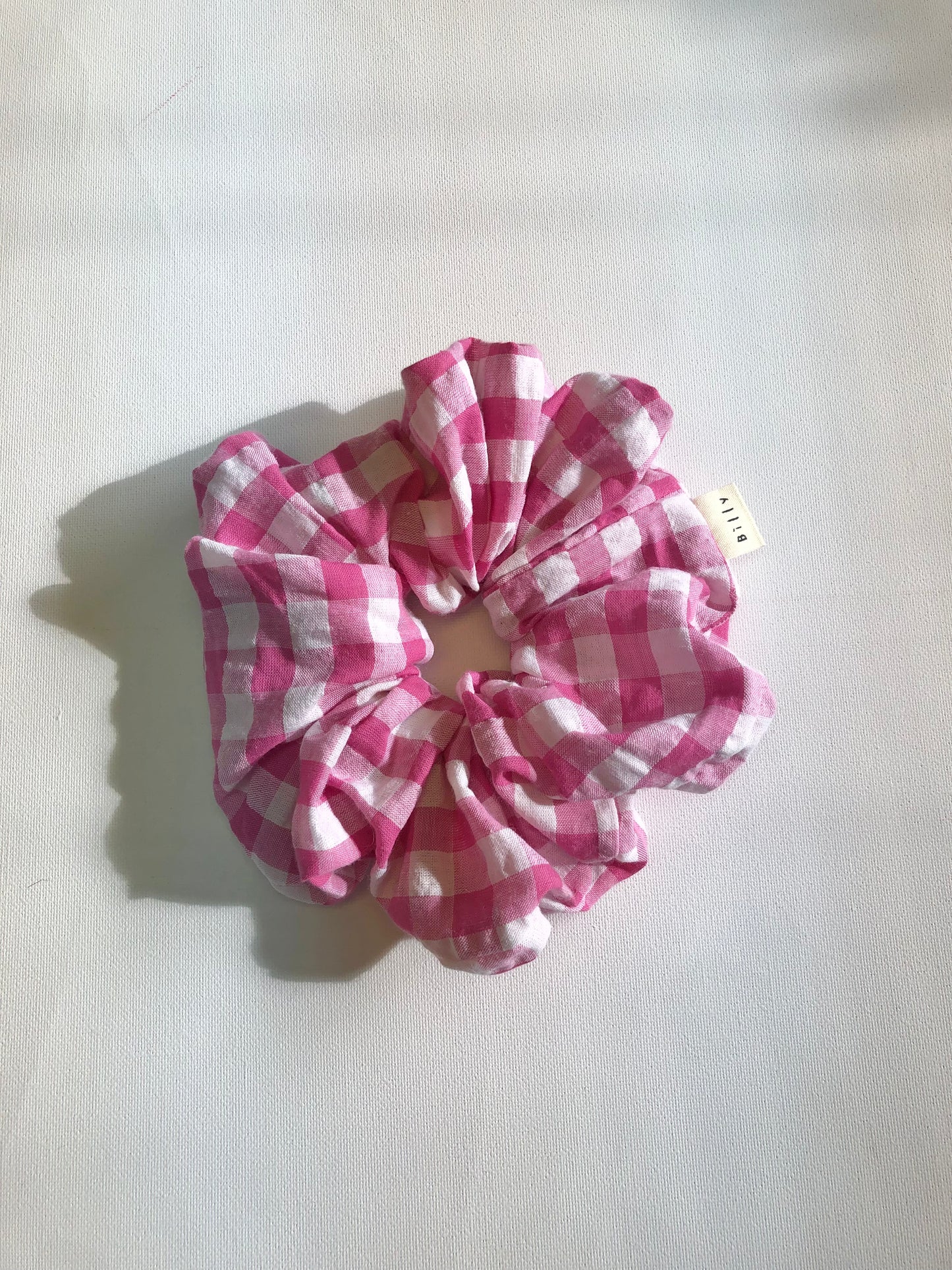 GINGHAM SEERSUCKER SCRUNCHIES - snow pastel