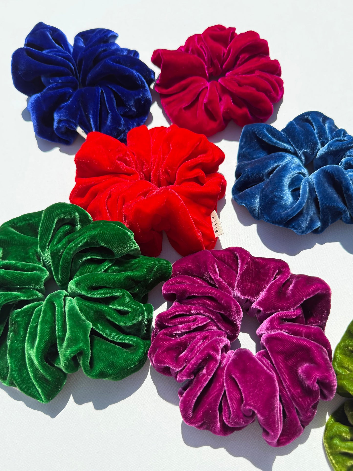 SILK VELVET SCRUNCHIES - crystal bright