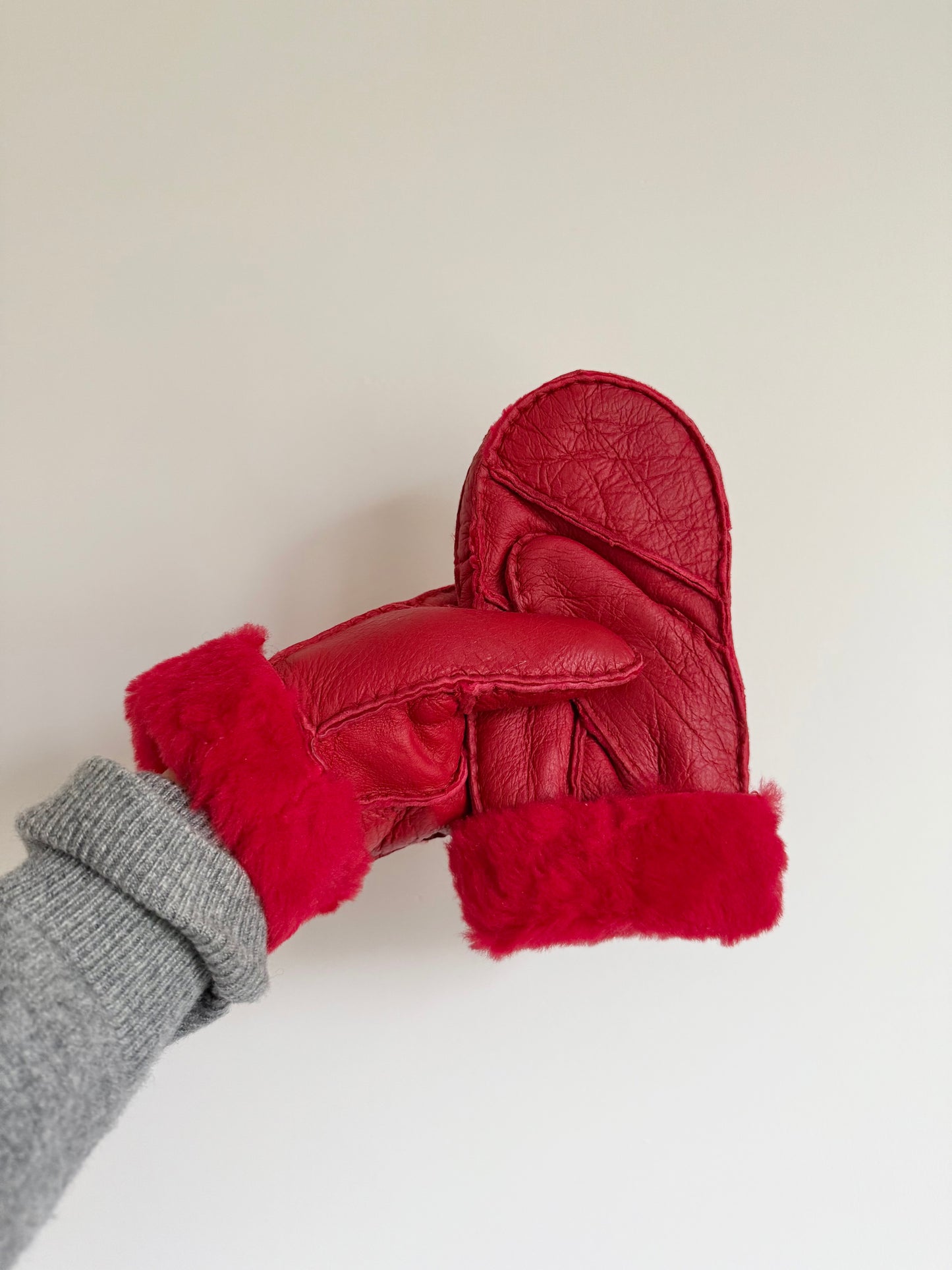 SHEARLING MITTENS