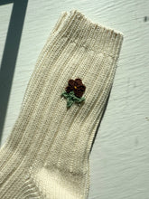 Load image into Gallery viewer, CROCHET FIELD ROSE SOCKS